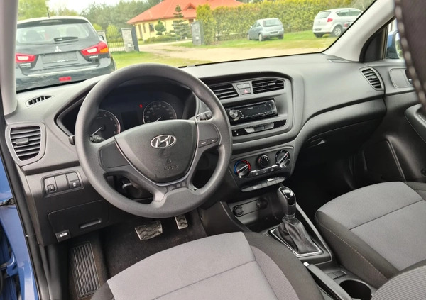 Hyundai i20 cena 43800 przebieg: 143000, rok produkcji 2016 z Kielce małe 154